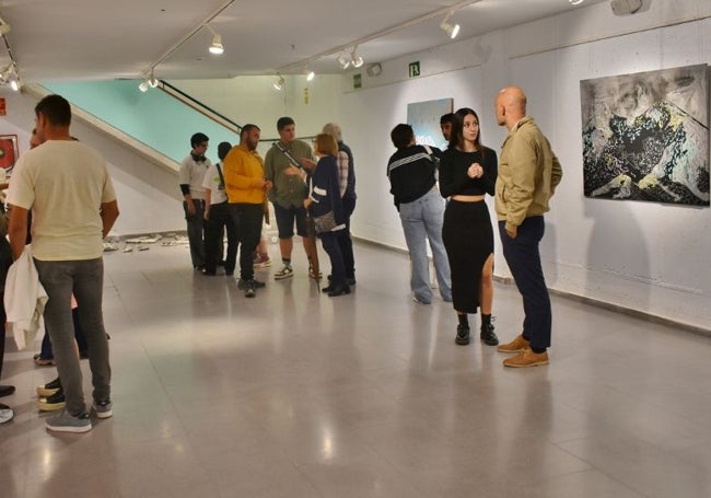 Exposición de Raquel del Val en la galería de Los Corrales.