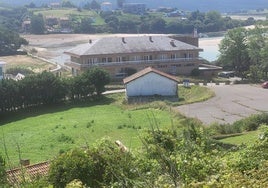 Los dos hoteles Miramar en San Vicente de la Barquera.