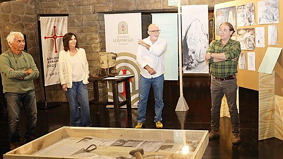 Si te gusta la escalada tienes que ver a esta exposición de croquis en Tama