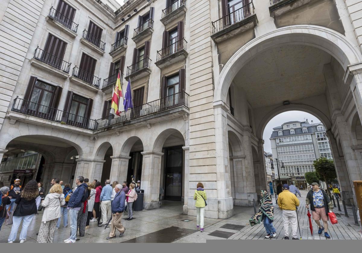 Sede la Cámara de Comercio, en la Plaza Porticada.