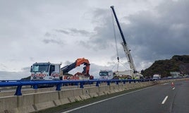 El transporte sufrió el accidente este lunes a las 17.00 horas.