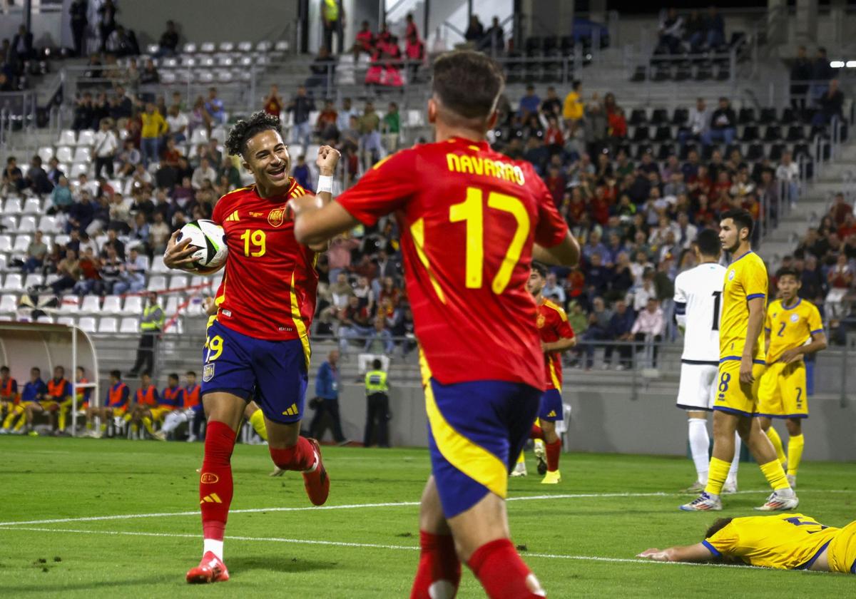 Mateo Joseph se luce con un triplete ante Kazajistán