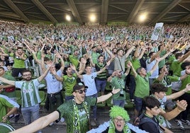 Los aficionados desataron la euforia con el triunfo del Racing ante el Levante.