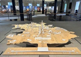 En la muestra 'Le fil rouge' de Renzo Piano en Madrid se exhibe la maqueta 'Atlántida', isla imaginaria que reúne sus obras.