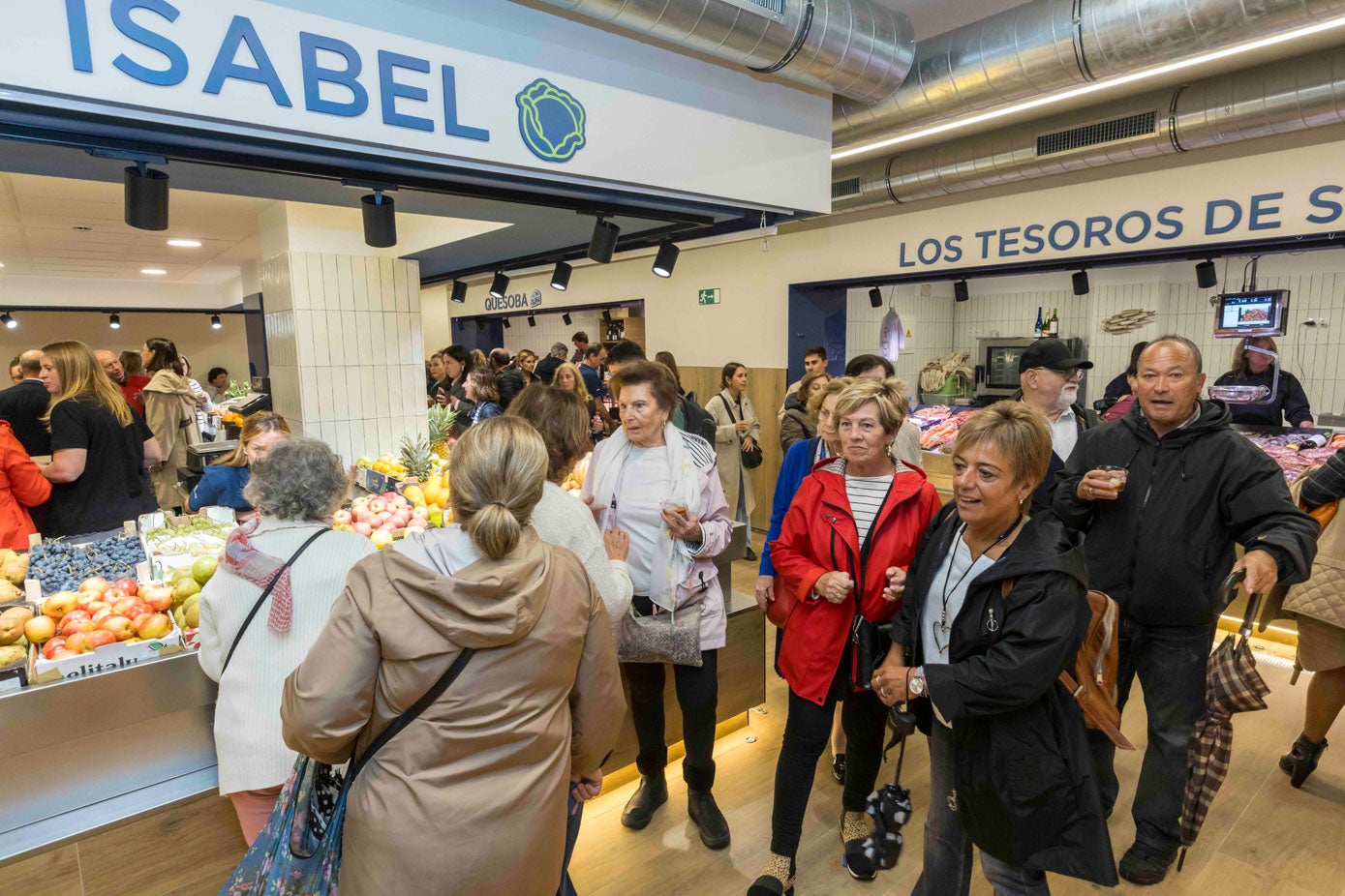 La actuación incluye la renovación de la red de saneamiento, la fontanería y electricidad, sistema de frío, climatización y ventilación, protección contra incendios, aislamiento acústico y seguridad (detectores, sirenas y central de alarma).