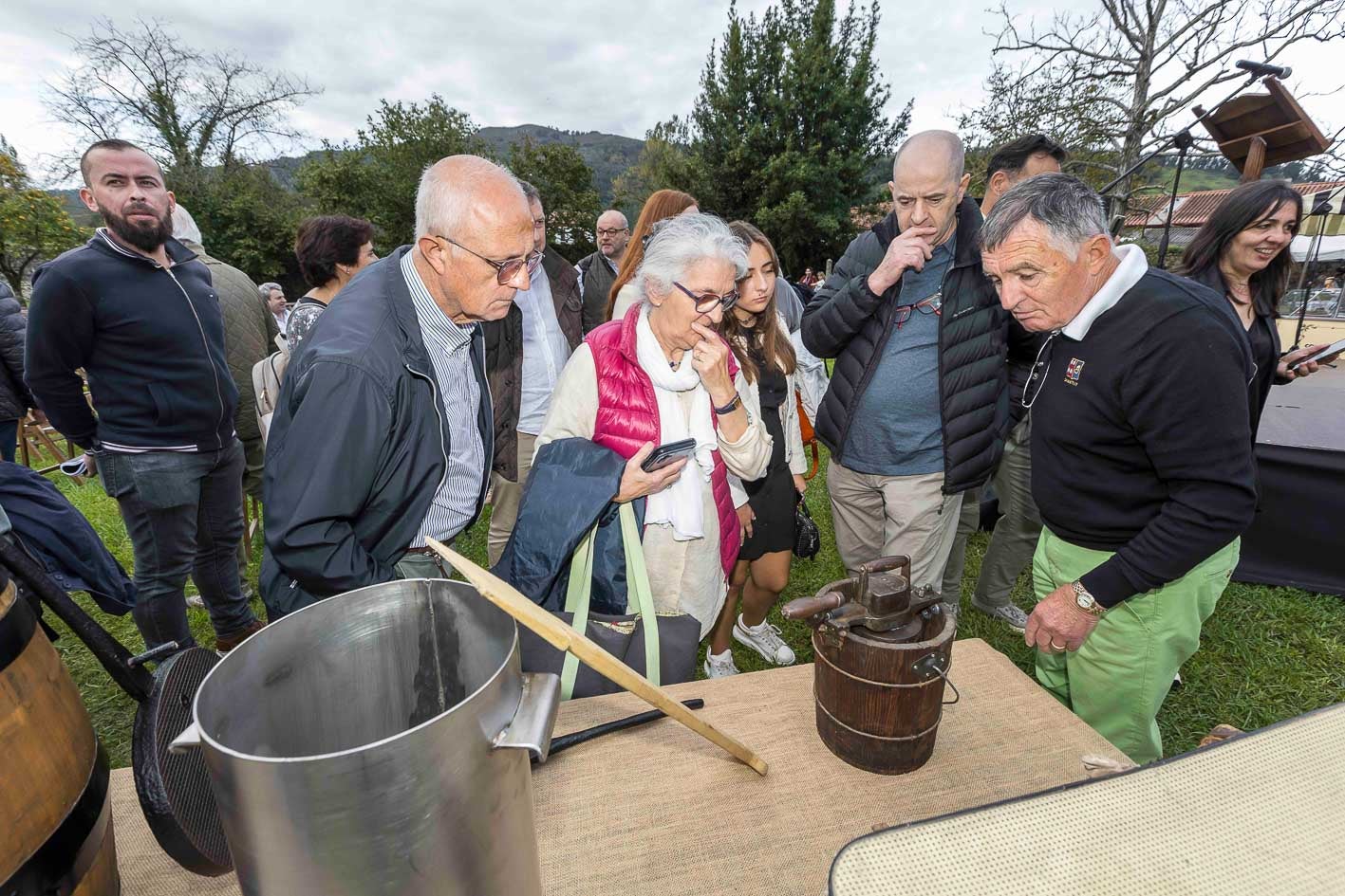 Se expusieron también en la fiesta instrumentos antiguos de elaboración.