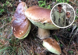 La boletus encontrada y la pareja de cántabros que tuvo la suerte de cruzarse en su camino.