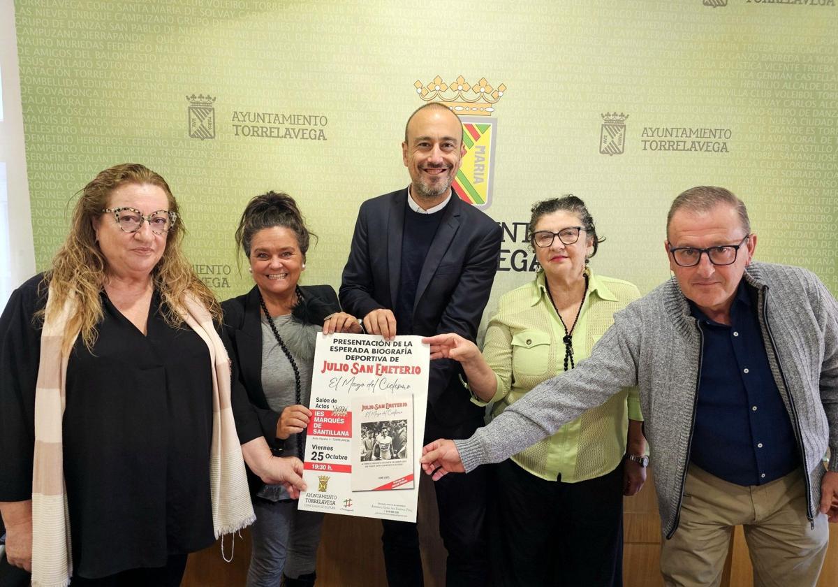 Ramona San Emeterio, Esther Vélez, Javier López Estrada, Gema San Emeterio y Roberto Noriega.