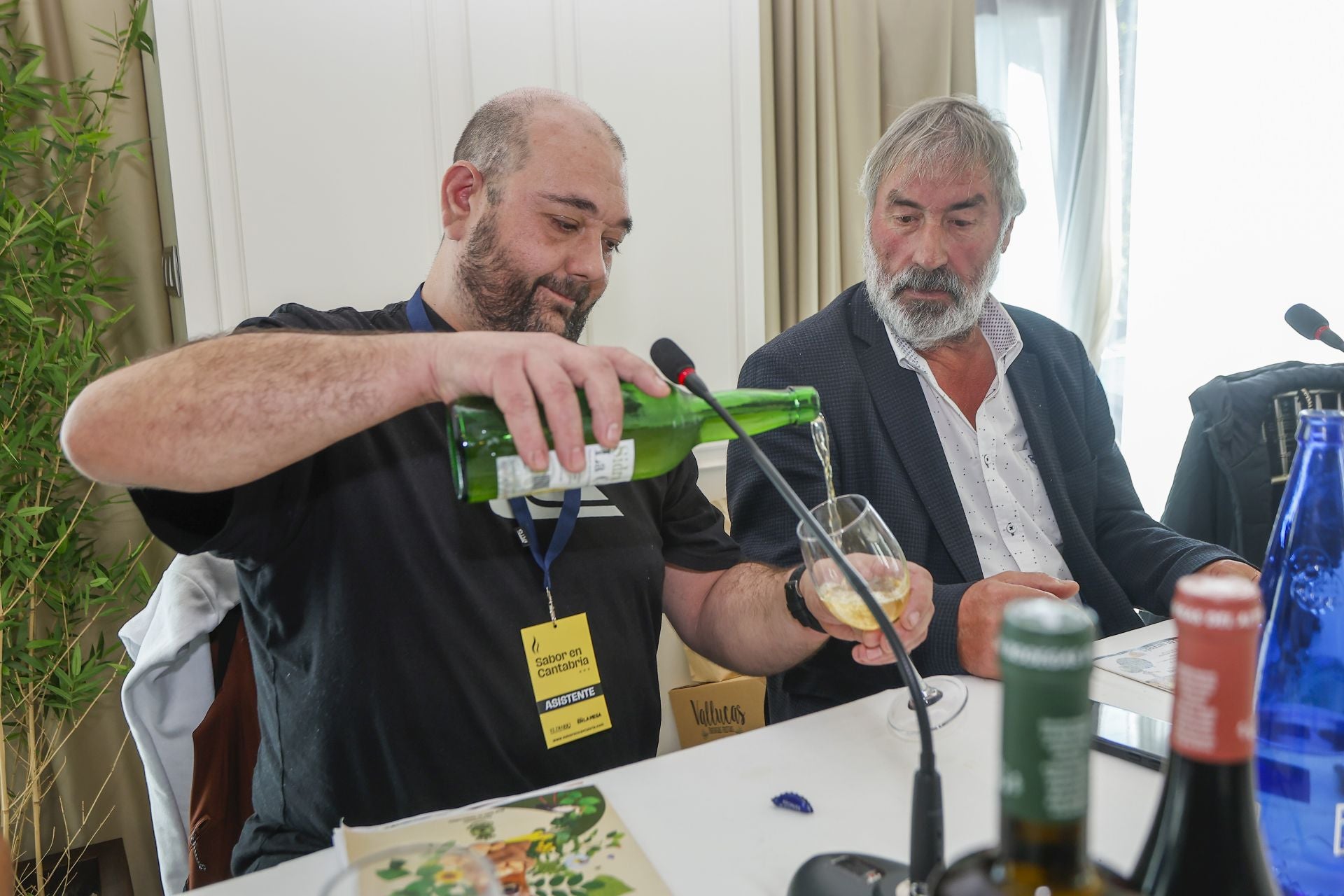 El vino y la sidra también forman parte de la oferta gastronómica valluca.