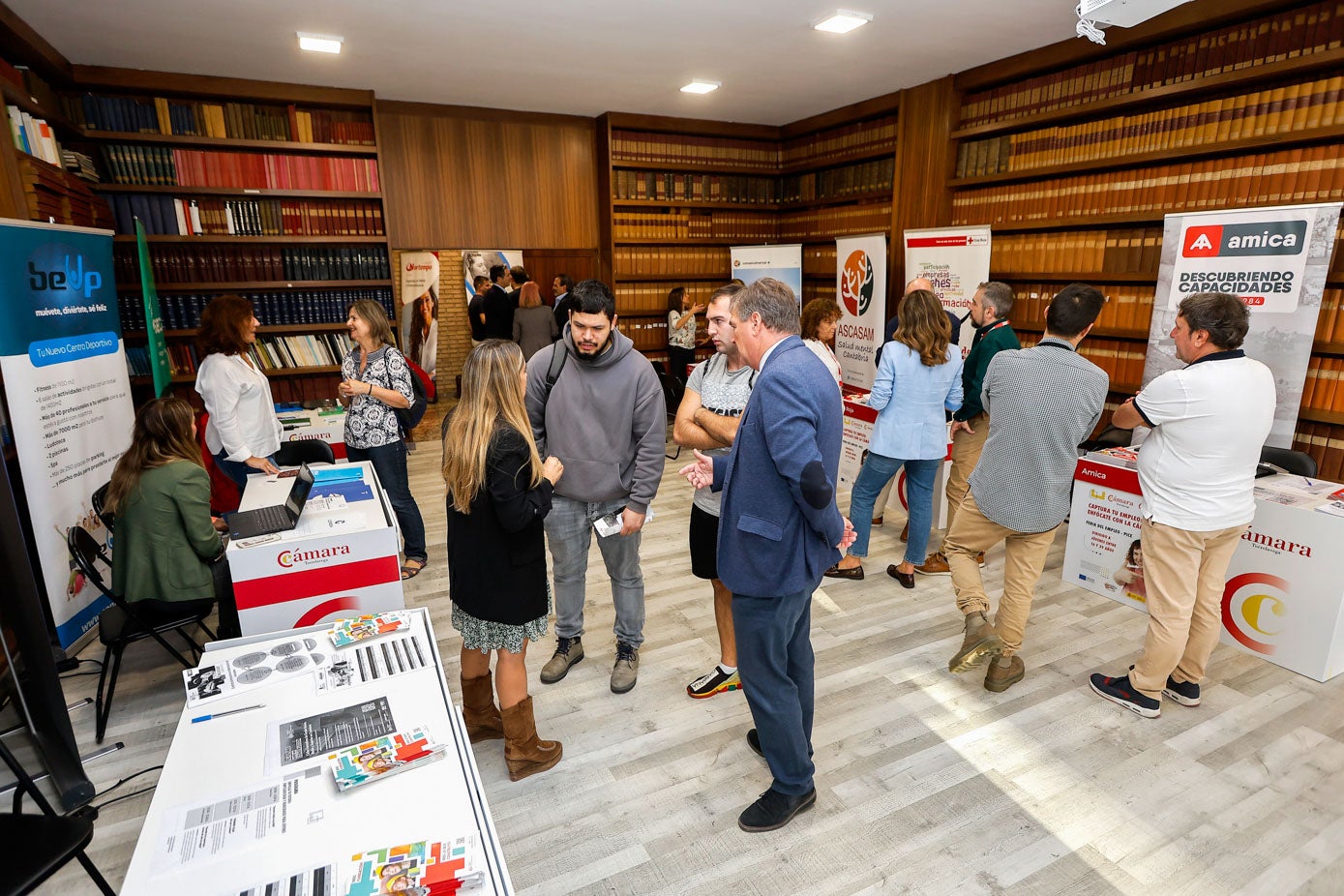 El presidente de la Cámara, Carlos Augusto, ha destacado esta cita como «una plataforma única para conectar el talento de nuestra región con el tejido empresarial que está en constante búsqueda de personas capacitadas».