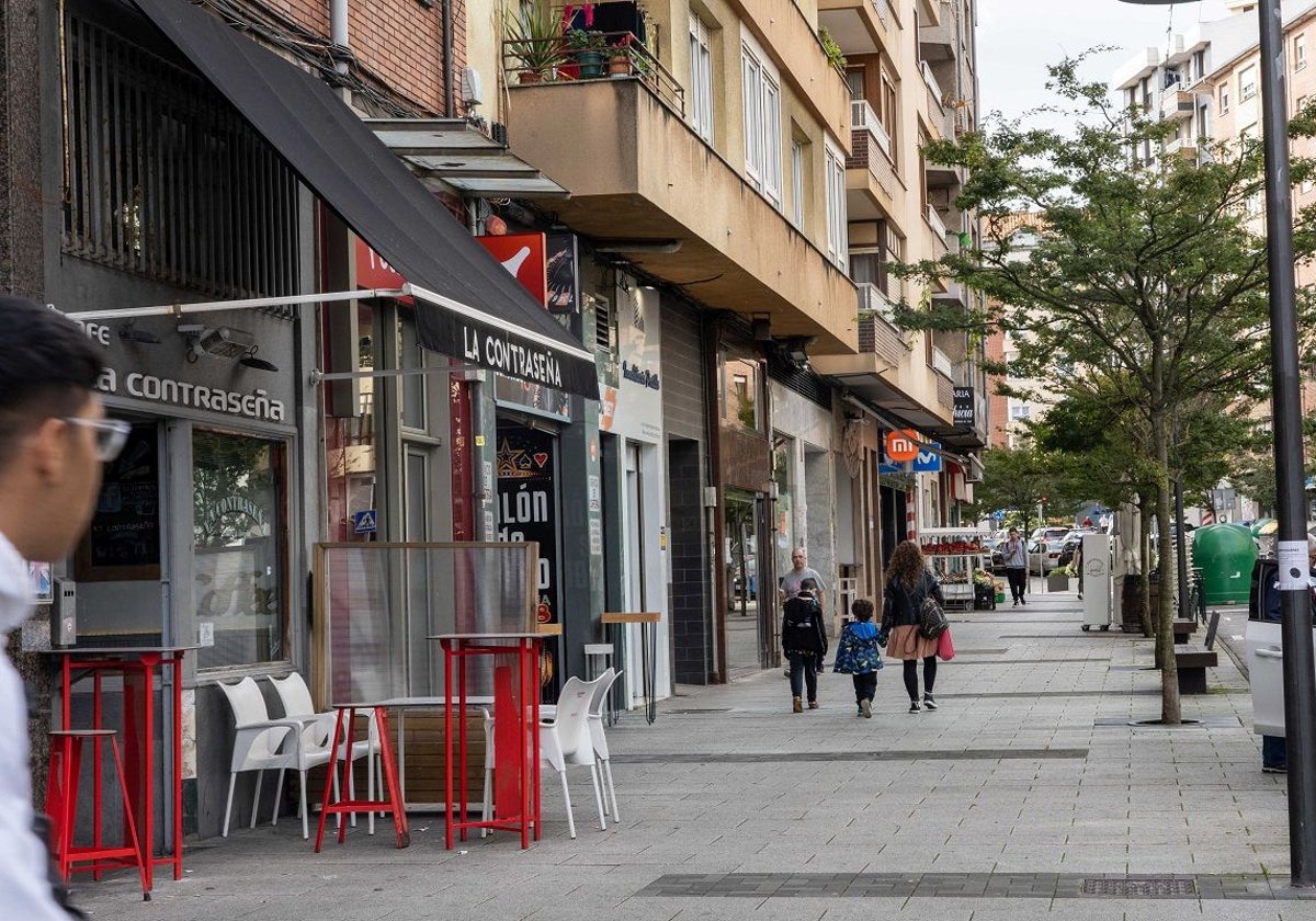 Calle comercial en Maliaño.