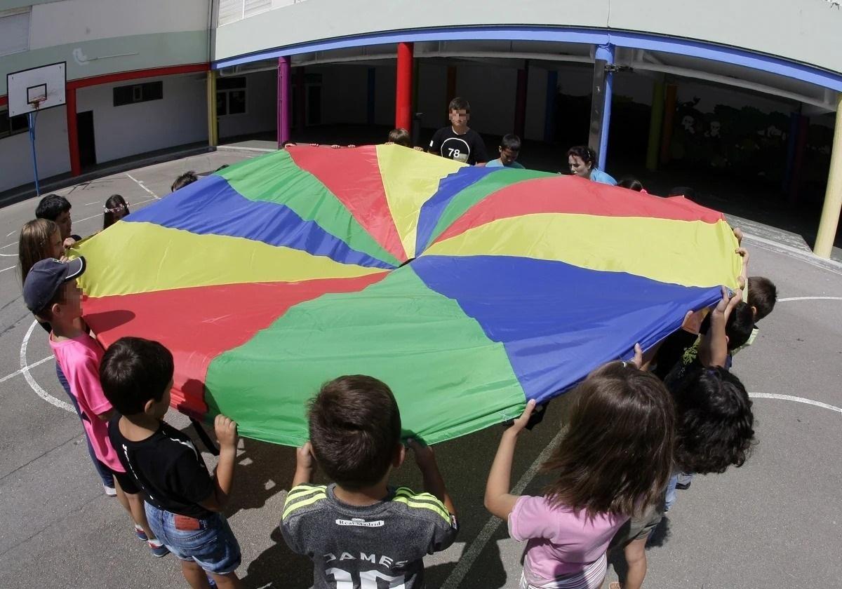 Niños en unas actividades de verano.