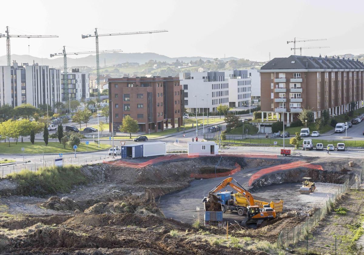 Obras que se llevan a cabo en esta parcela de Nueva Montaña. roberto ruiz