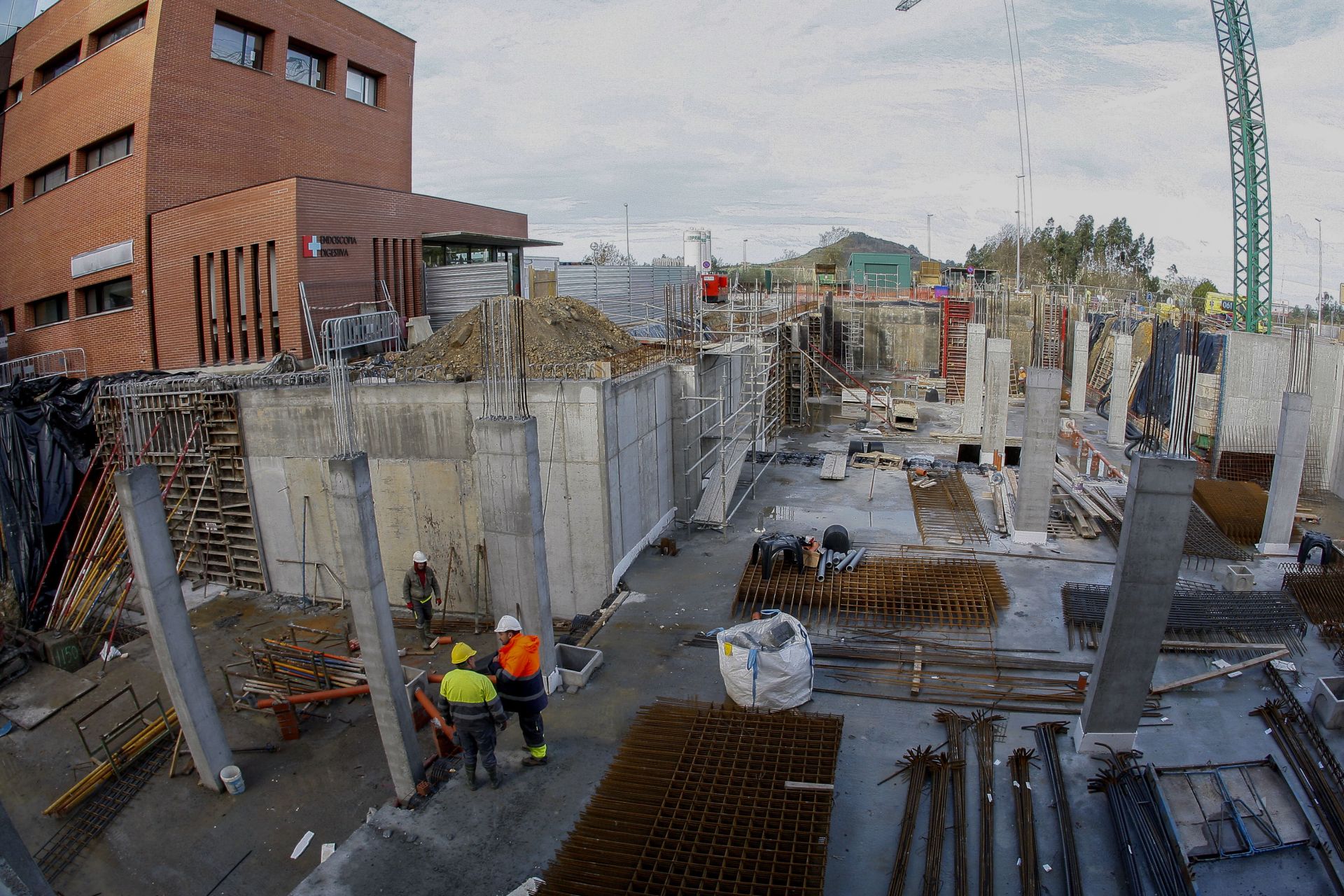 Labores de construcción del nuevo edificio de consultas del hospital, en 2018.