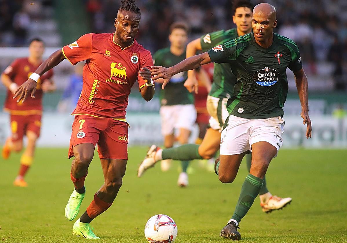 Lago Junior, objeto de insultos en A Malata.