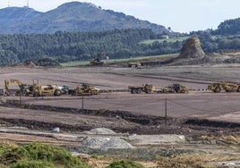 Las máquinas trabajan en las obras de la primera fase de La Pasiega. En ese espacio debería construirse también la intermodal.