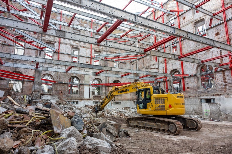 Las obras que convertirán el edificio del Banco de España en centro asociado al Museo Reina Sofía avanzan a buen ritmo.