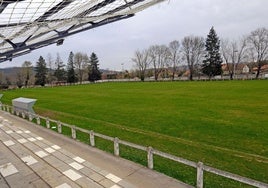 Campo de fútbol de hierba natural de Santiago Galas.