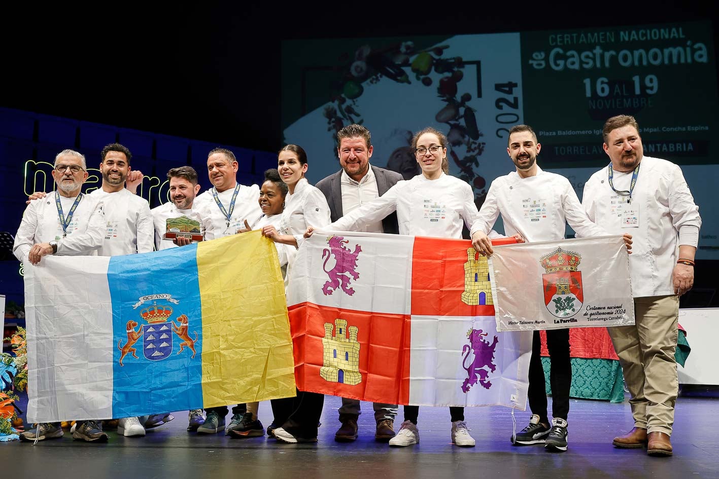 Floren Bueyes, David Ruiz, José Manuel Fernández, Juan Miguel Cabrera, Luisa Sousa, Priscila Medina, Jesús Sánchez, Andrea San José, Víctor Talavera y Álex Gutiérrez, en una foto de familia. 