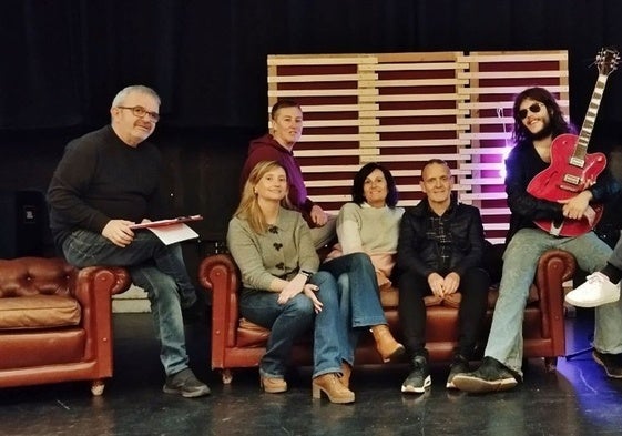 Carlos Troyano, Isabel Riaño, Verónica Cobo, Eva Barón, Juan Carlos Gago, Víctor Quevedo y Anabel Díez.