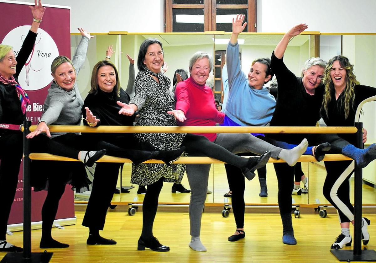 Clausura del programa 'La Danza al servicio de la sociedad', en Piélagos, con Lucía Sierra a la derecha.