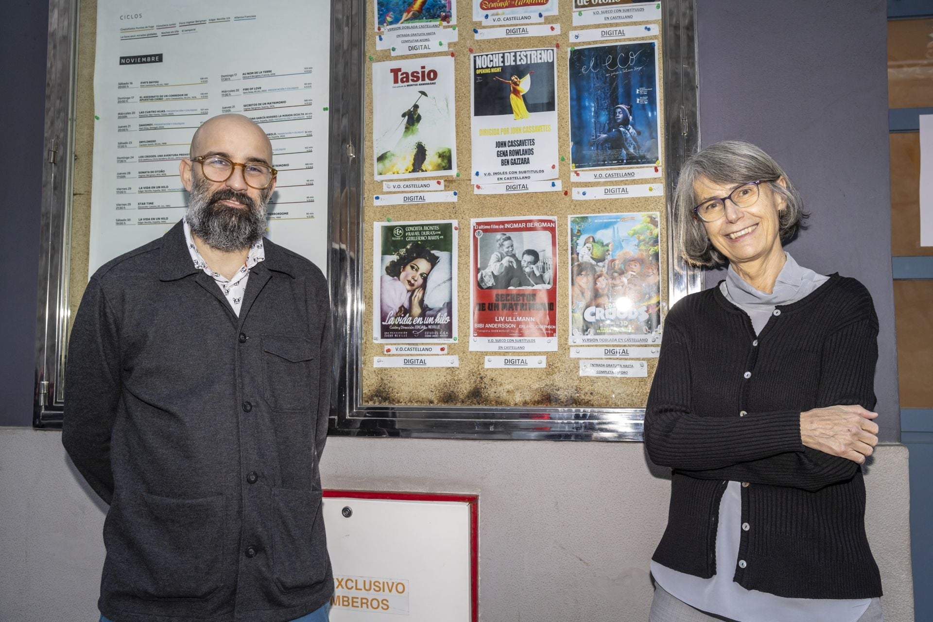 Christian Franco y Valeria Camporesi en el exterior de la Filmoteca de Cantabria