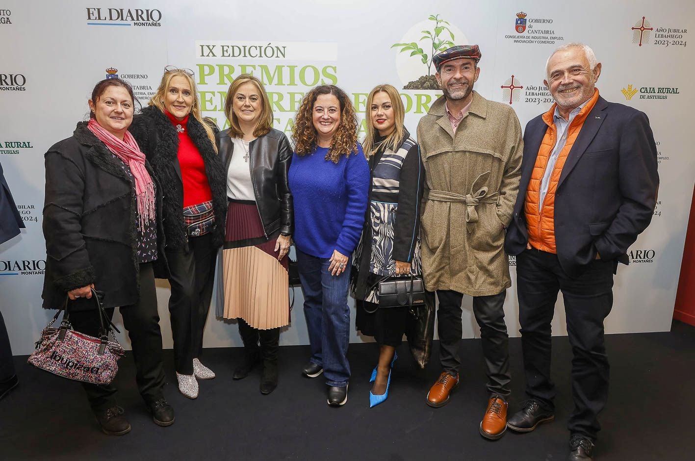 María Reyes Gómez, Nora Lavín, Alicia Serrano, Carmen Ealo, Laura González, José Luis Callejo y Héctor Moreno.