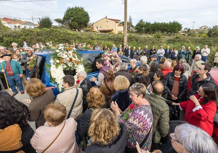 Los últimos aplausos a Chema Puente