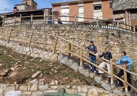 Urrutia visitó las obras junto al alcalde y el teniente alcalde.