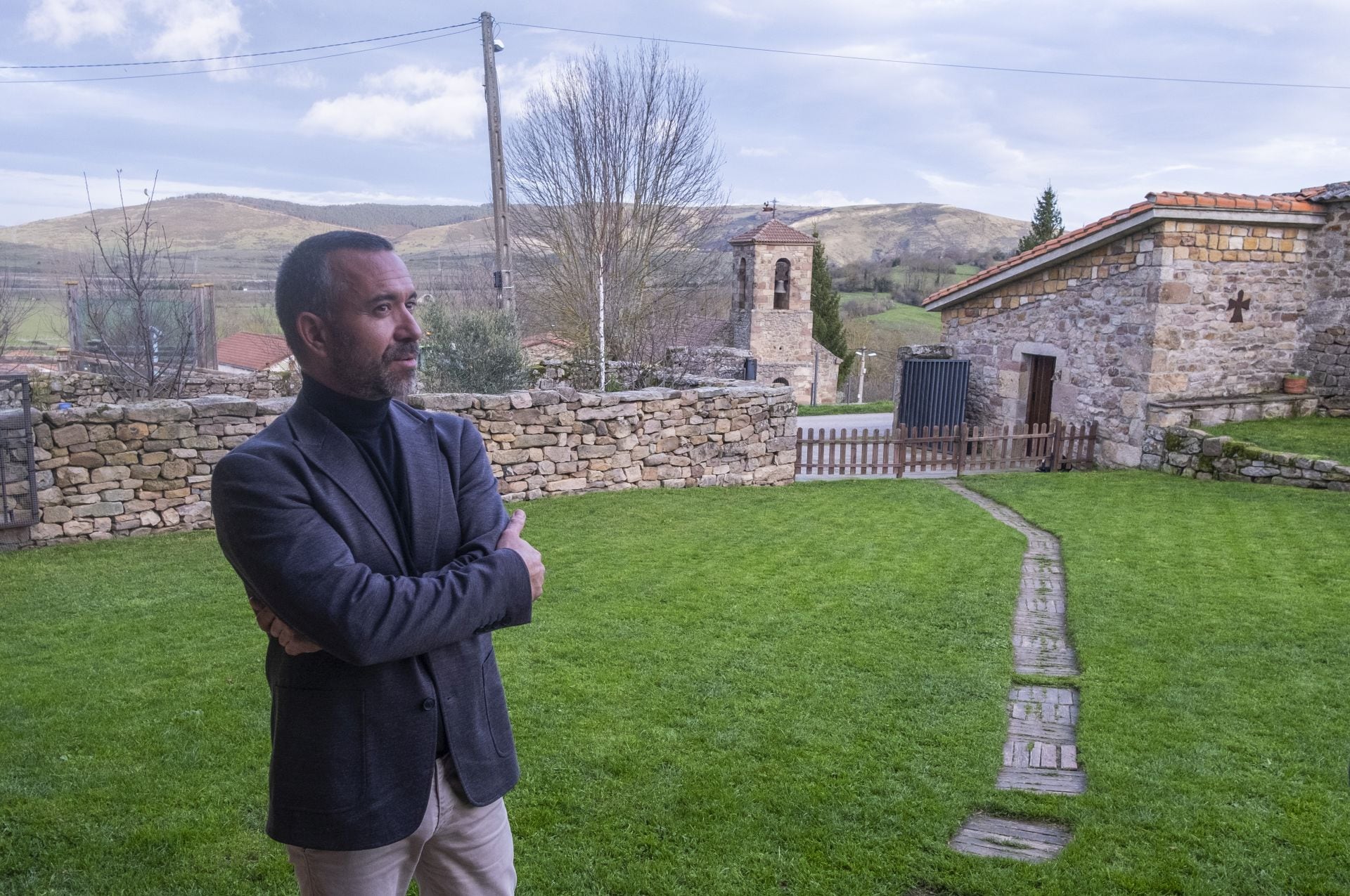 La escuela se ubica en Villaescusa, en el valle de Campoo