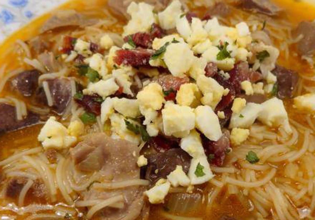 La sopa de menudillos es un guiso difícil de encontrar en los restaurantes hoy en día.