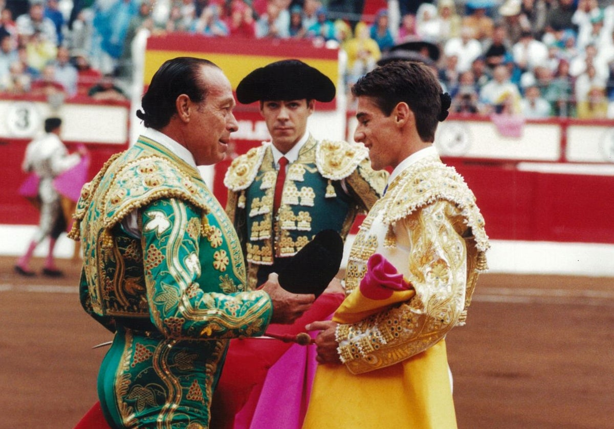 Francisco Marco tomó la alternativa de manos de Curro Romero en el coso santanderino.