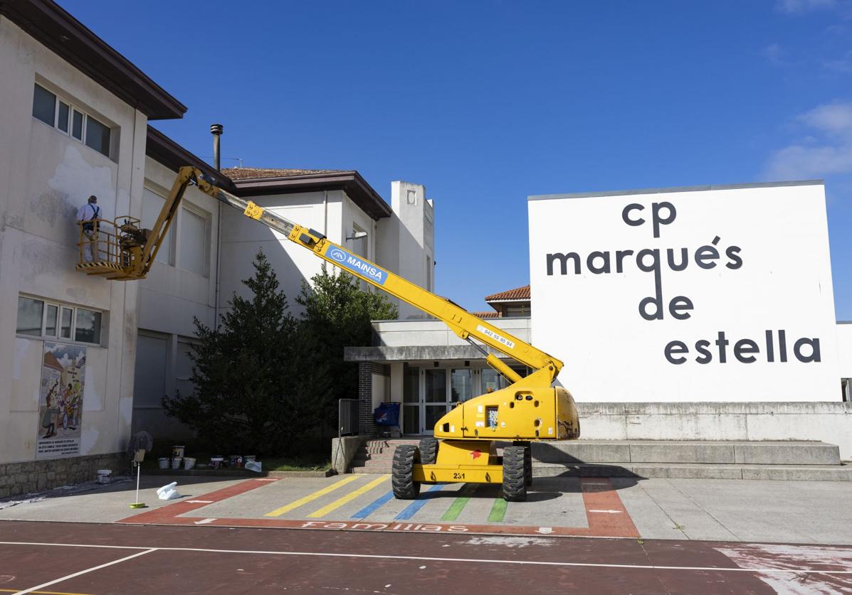 El CEIP Marqués de Estella es uno de los colegios donde Daniel Fernández, portavoz del PSOE santanderino, denuncia deficiencias.