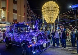 El tren navideño se ha vuelto a poner en marcha por petición popular.