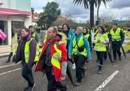 Participantes en una pasada Caminata Saludable por municipios de Cantabria.