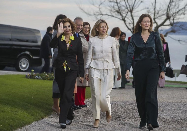 Las tres vicepresidentas han llegado al tiempo.