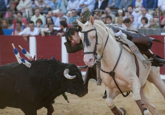 Diego Ventura, durante su actuación en la plaza de toros de Santoña el 8 de septiembre de 2023.