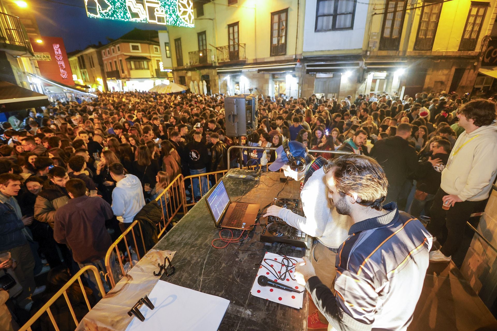 Los conciertos de la tarde, se llenaron de público.