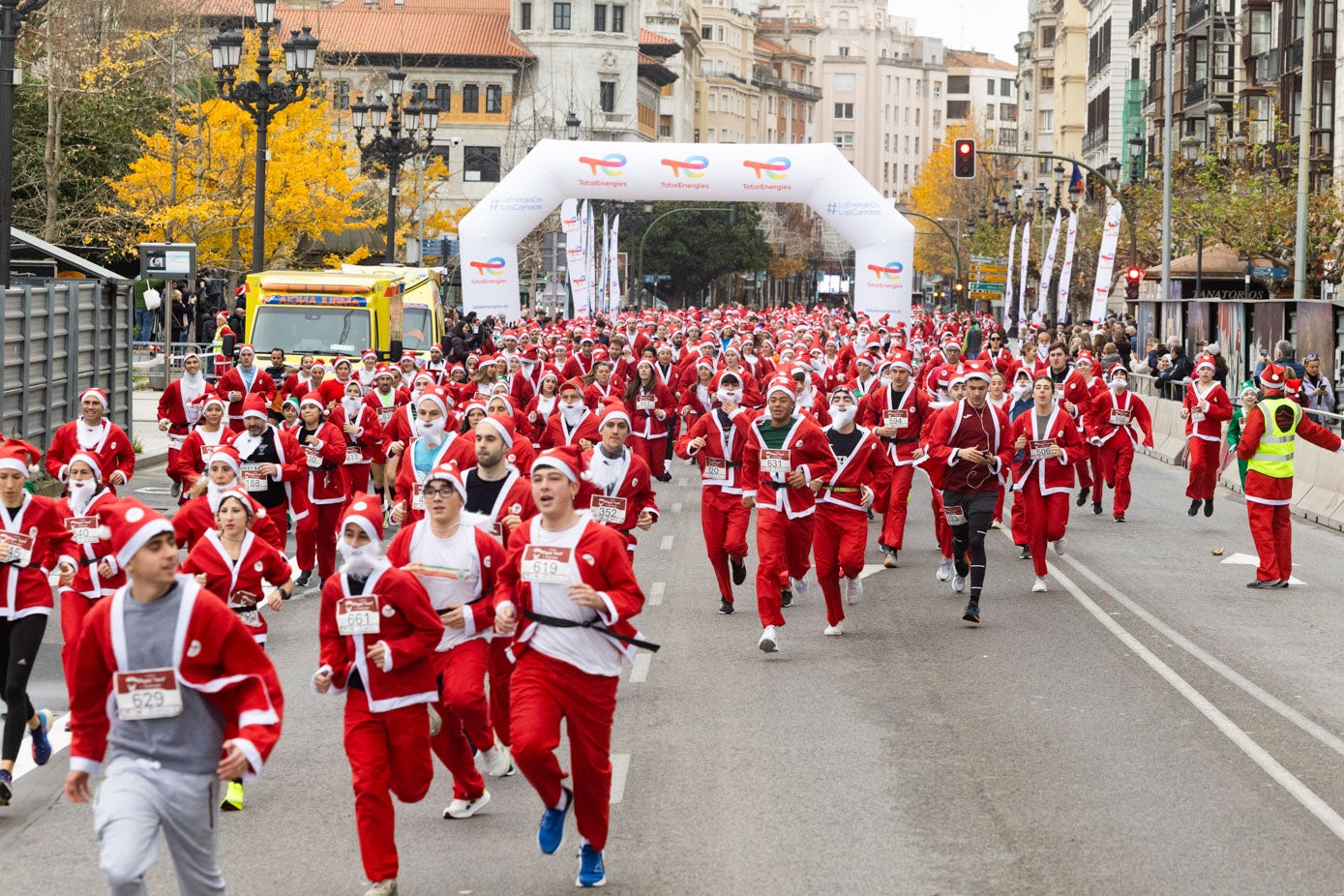 Búscate en la carrera de Papá Noel de Santander