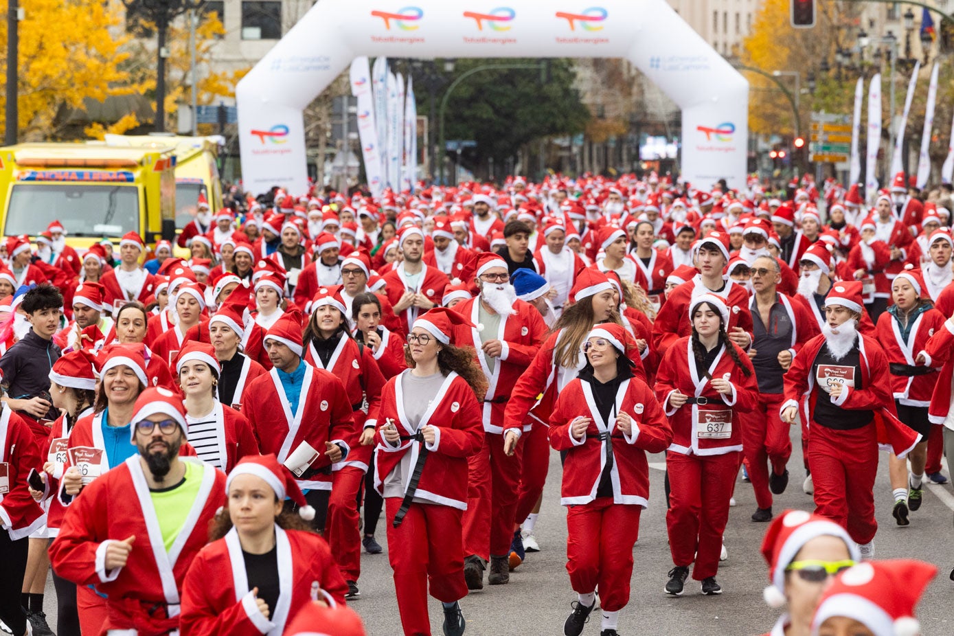 Búscate en la carrera de Papá Noel de Santander