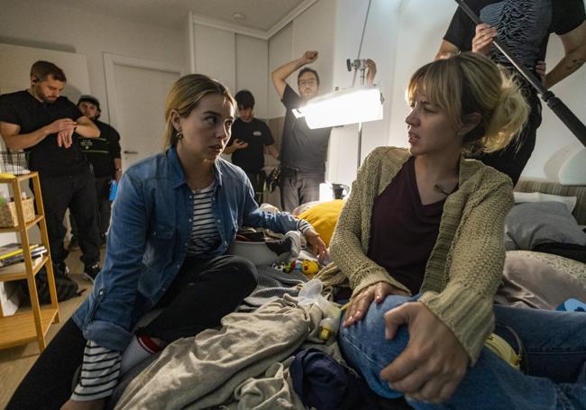 Paula Usero y Andrea Guasch, durante el rodaje del cortometraje.