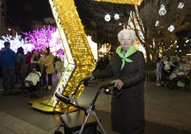 «Es la primera vez que veo las luces de Navidad»