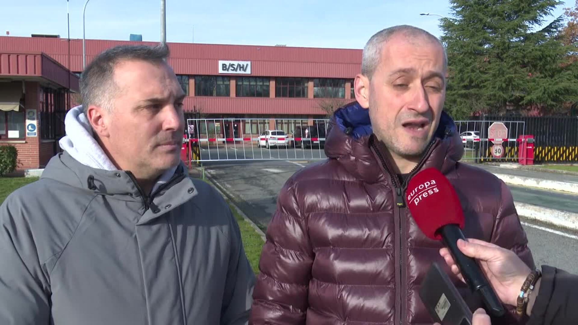 Trabajadores de BSH tras el anuncio de cierre: "Es una deslocalización"