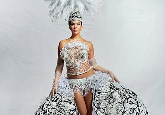 Así es el vestido de leche materna con el que Cristina Pedroche presentó las Campanadas 2025