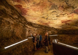 Visita guiada a la Neocueva. El Museo de Santillana suma a su colección permanente varias muestras temporales.