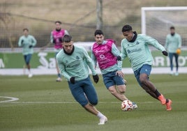 Jeremy (derecha) en el entrenamiento de esta mañana del Racing.