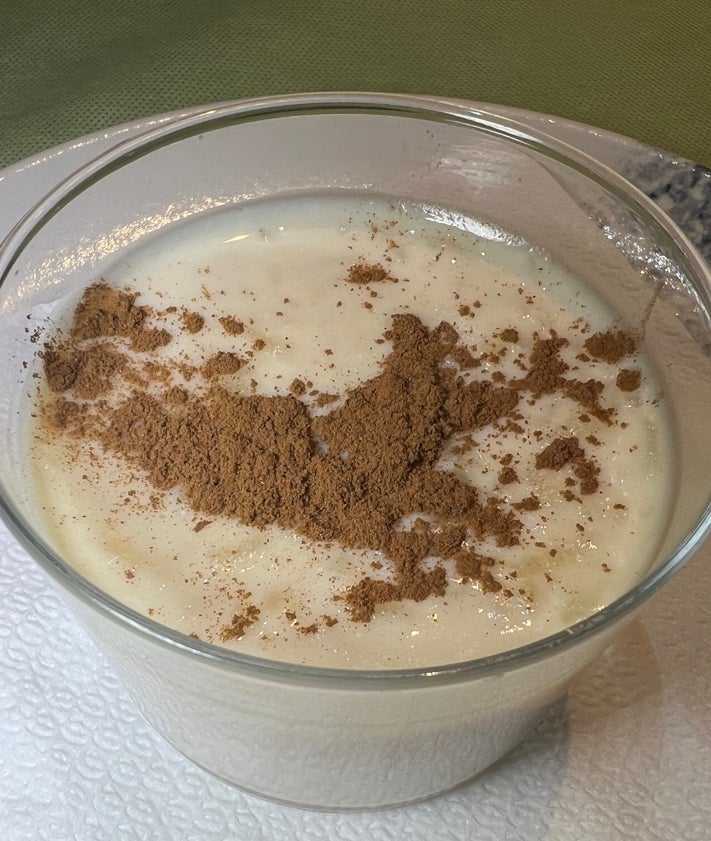 Imagen secundaria 2 - Menestra de verduras con cordero, sartén de huevos, callos y patatas y arroz con leche.