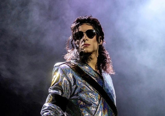 Adrián Álvarez (SacMJJ) emula a Michael Jackson.