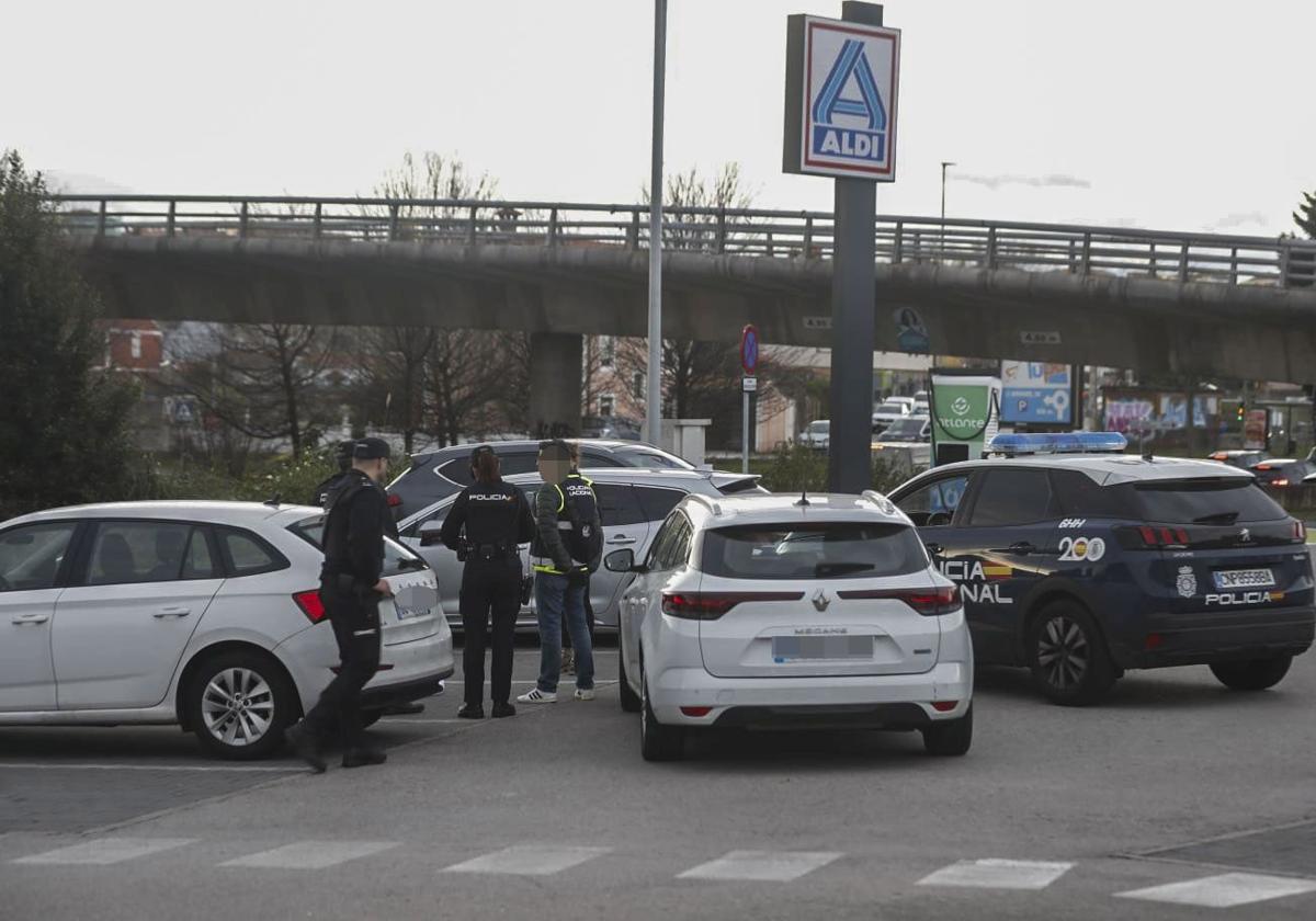 El suceso se ha producido en el puente sin uso de la S-20, en Monte.