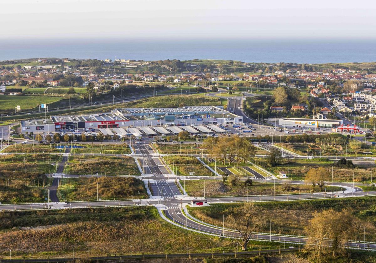 Imagen de la zona ya urbanizada de El Alisal, en Santander, donde se proyecta la construcción de nuevas viviendas.